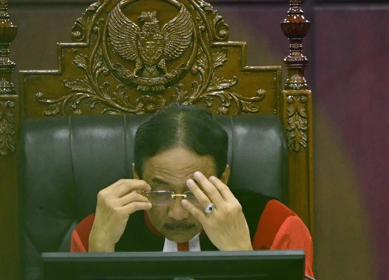 Ketua Mahkamah Konstitusi (MK) Suhartoyo (tengah), ANTARA FOTO/Aditya Pradana Putra.