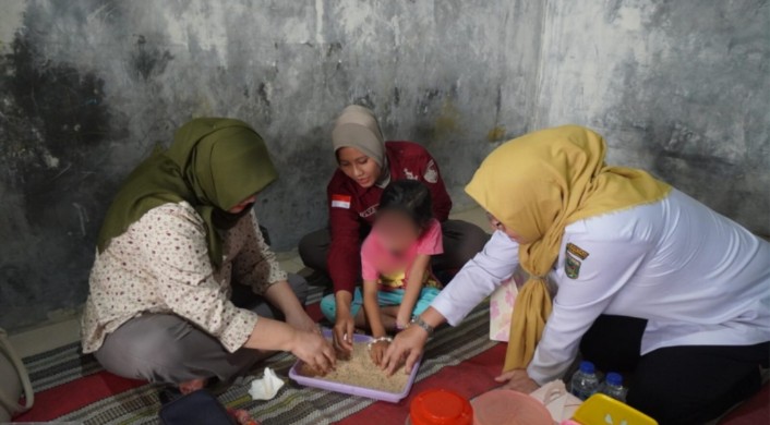 Foto: Pendamping Anak Korban Peristiwa Banyumudal oleh Unit IV PPA Satreskrim Polres Kebumen bekerja sama dengan UPTD PPA serta pendamping psikologi